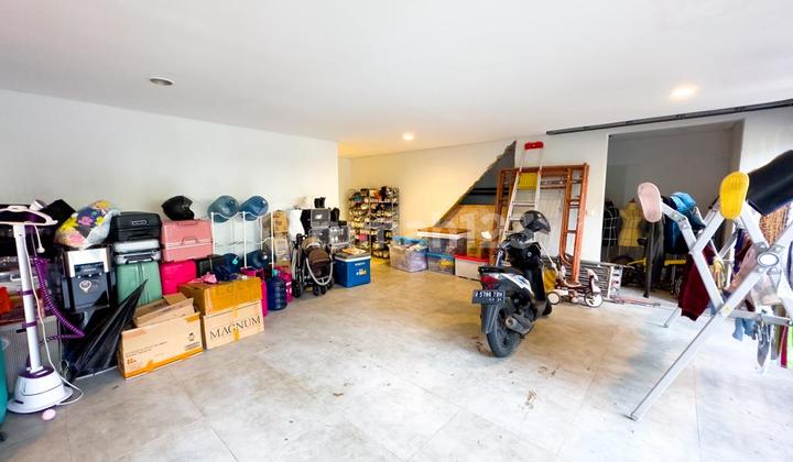 Luxurious 3 Floors with Pool, Fully Furnished, Lakewood Cluster BSD 2