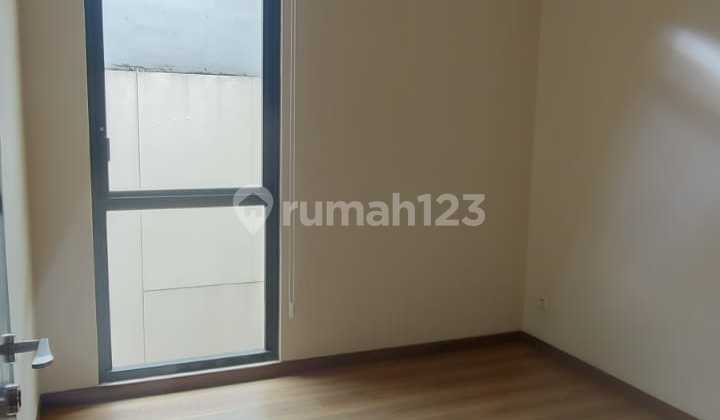 Disewakan Rumah 3Lantai Cluster Lancewood Navapark Bsd 2