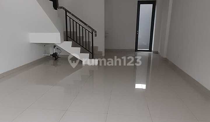 3-Storey Newly Handed Over Shop House in Northridge, BSD City