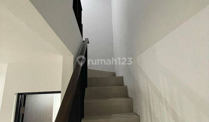 Rumah Baru & Cantik  2 Lantai Siap Huni Bonus Tanah Jakarta Barat 2