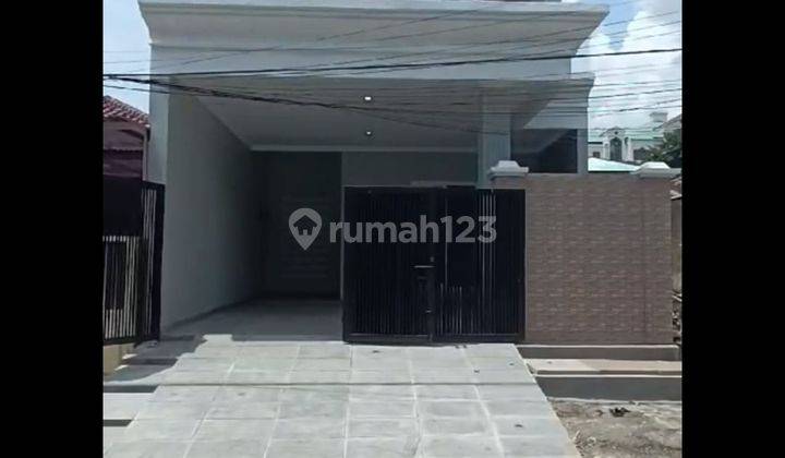 Rumah 2 Lantai Cantik Manis Harga Ekonomis Lokasi Strategis Jakarta Timur 1