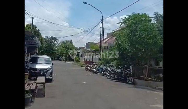 Rumah 2 Lantai Cantik Manis Harga Ekonomis Lokasi Strategis Jakarta Timur 2