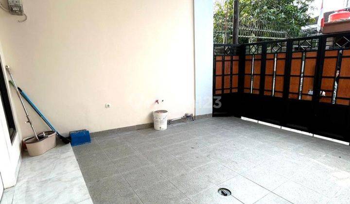 Rumah Baru Cantik 2 Lantai Siap Huni 1