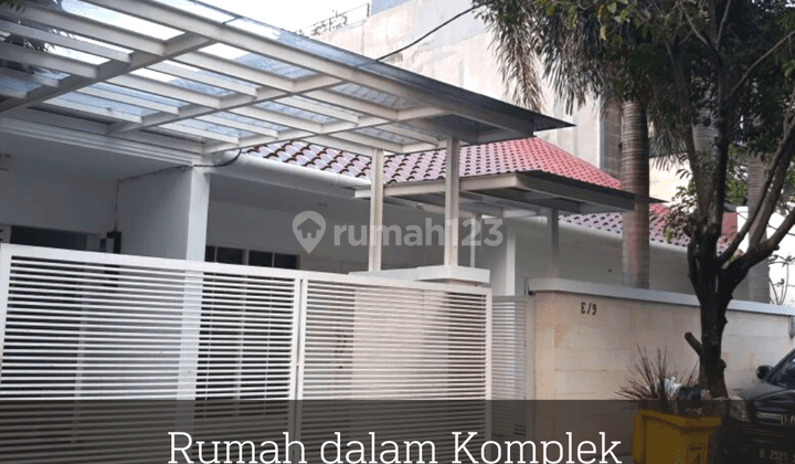 Jual Rumah Radio Dalam Keb. Baru dengan Taman Depan dan Belakang 1