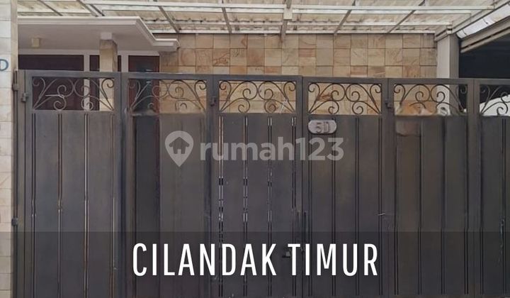 For Sale! Luxury House in East Cilandak 4BR with En-Suite Bathroom, Move-in Ready, Negotiable Price