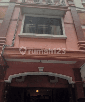 Ruko 4 Lantai Strategis di Hr Mohammad Square Bonus Furnish, Area Parkir Luas  1