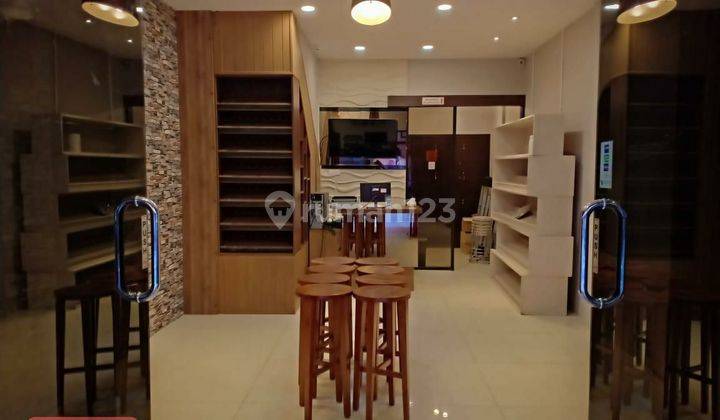 Ruko 4 Lantai Strategis di Hr Mohammad Square Bonus Furnish, Area Parkir Luas  3