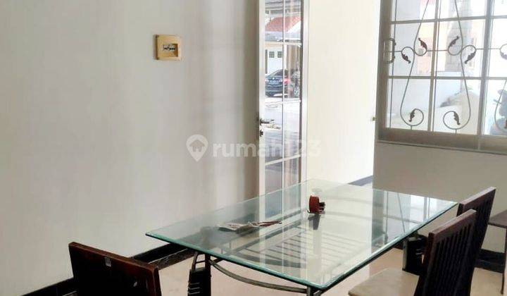  Minimalis Semi Furnish di Virginia Regency, Pakuwon City  5
