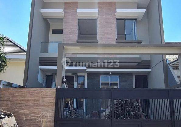 Rumah Baru Minimalis 2 Lantai Nginden Intan, Semolowaru Surabaya Timur 1