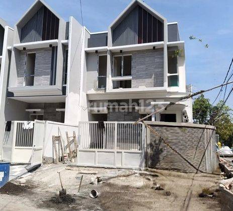 Rumah Hook Tenggilis Tengah Row 5 Mobil, Selangkah Ke Raya Prapen 2