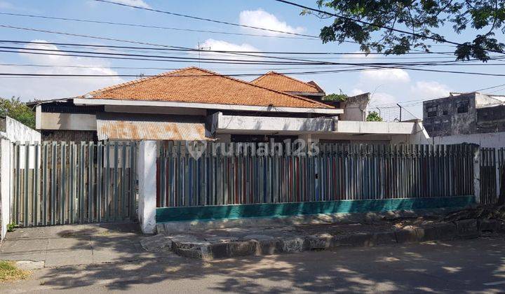 Rumah Lama Pusat Kota di Sam Ratulangi Dekat Diponegoro, Pandegiling, Darmo 1