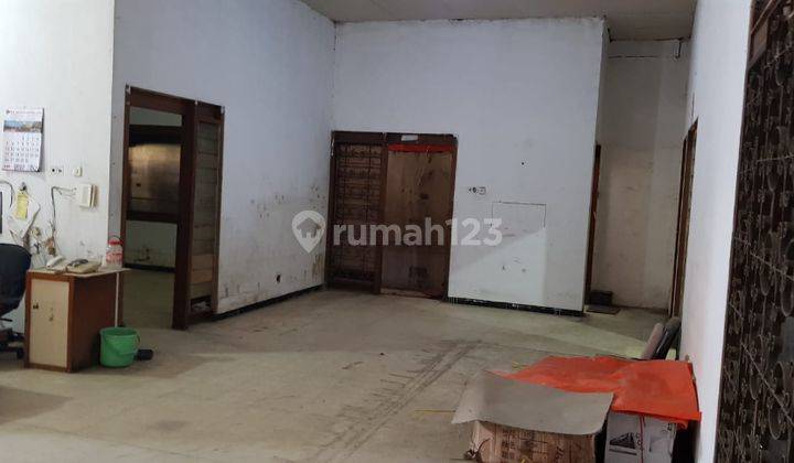 Rumah Lama Pusat Kota di Sam Ratulangi Dekat Diponegoro, Pandegiling, Darmo 2