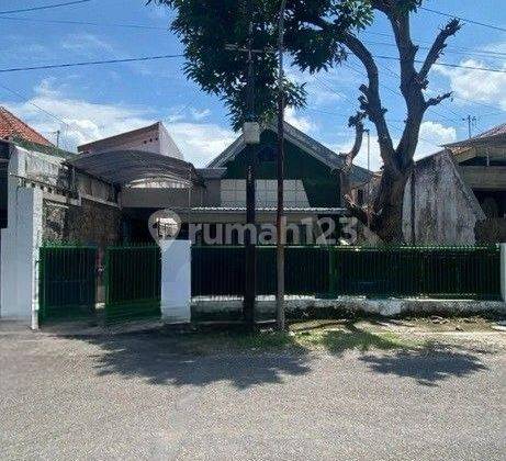 Rumah Second Lebar 10 Lokasi Tengah Kota Dekat Ngagel, Raya Manyar 1