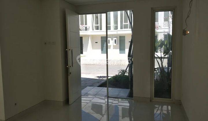 MURAH Rumah Siap Huni 1M-an area Grand Pakuwon, Surabaya Barat 2