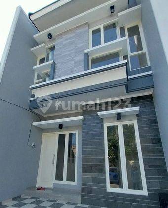 RUMAH BARU MULYOSARI 1M-AN DEPAN UK WIDYA KARTIKA, LOKASI SURABAYA TIMUR 2