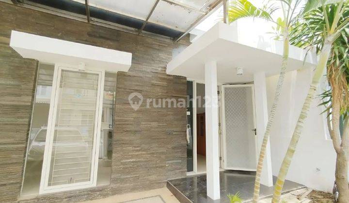 Rumah 2 Lantai Siap Huni Cluster San Diego Pakuwon City, Surabaya Timur  1