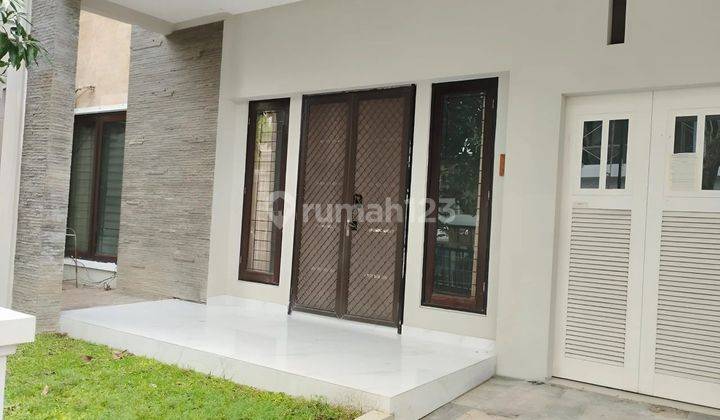 Rumah 2 Lantai Minimalis Cluster Favorit Pakuwon City, Surabaya Timur  1