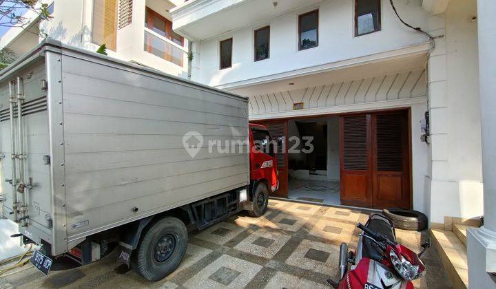 Rumah Bagus Dan Mewah di Jati Padang, Pasar Minggu, Jakarta 0034 chr