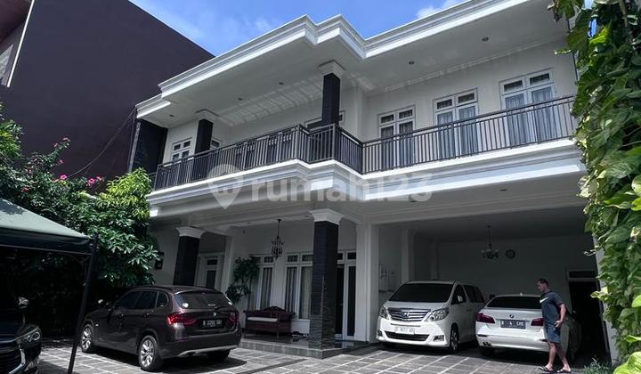 Luxury House, Strategic Location on Jl. Bungur, Kemang, South Jakarta *0013-JON* Luxury House, Strategic Location on Jl. Bungur, Kemang, South Jakarta *0013-JON*