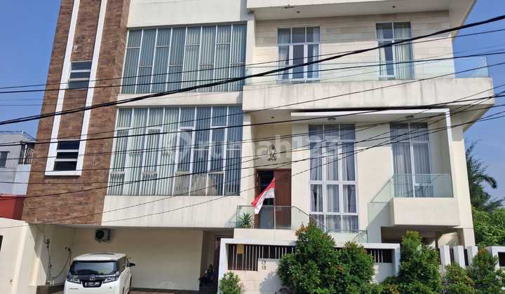 Luxury House, Swimming Pool, in Strategic Location Citra Garden 2, Kalideres *0070-CHR* 2