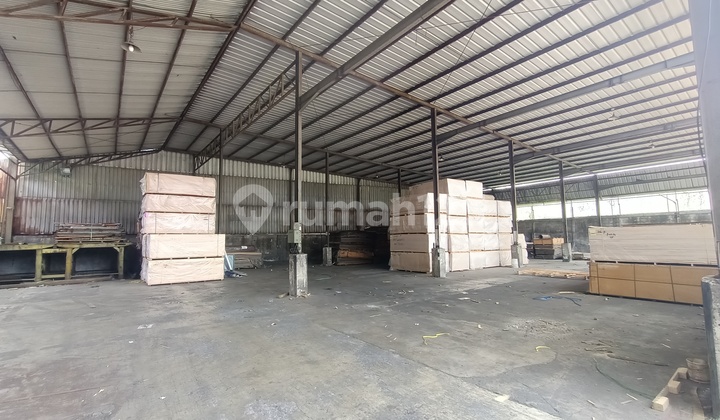 Warehouse in Strategic Location, Container Access in Semanan, West Jakarta *0025-CHRWID*