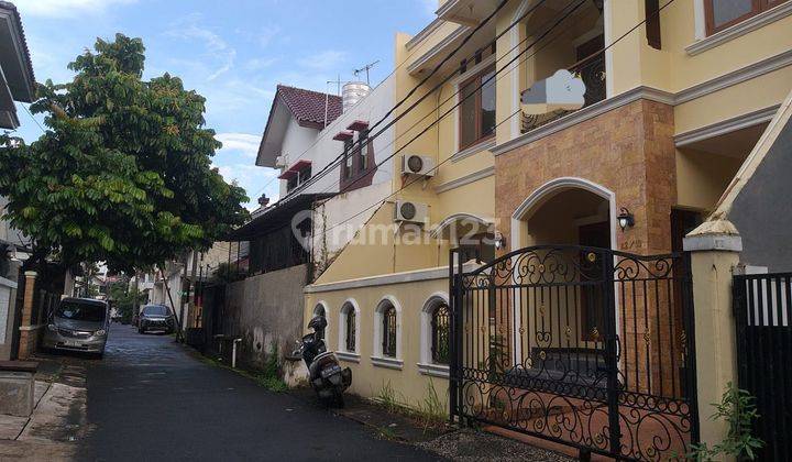 Rumah 2 lantai bagus di Kavling DKI Pondok Kelapa 2