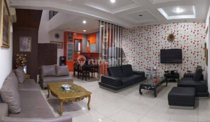 Rumah 2 lantai bagus semi furnish di Kayu Putih 2
