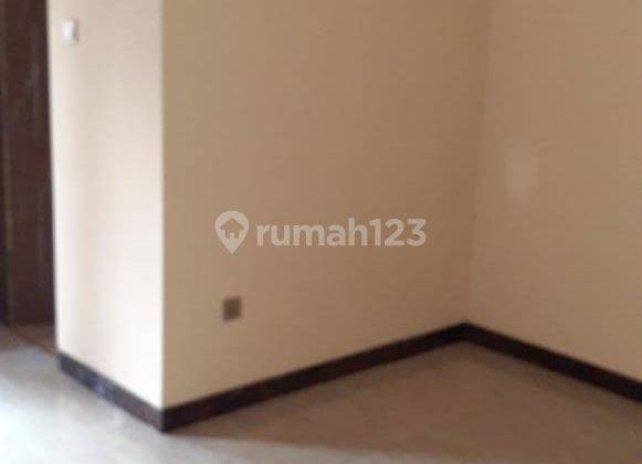 Rumah 2 lantai bagus siap huni di Taman Malaka Pondok Kelapa 13