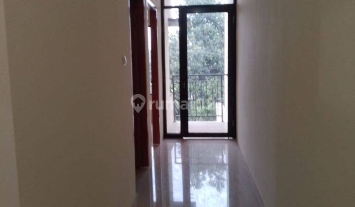 Rumah Baru 2 lantai Bebas Banjir di Bintara 5