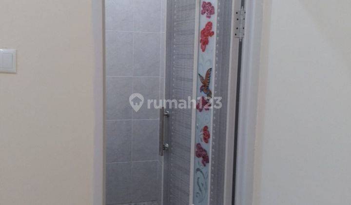 Rumah Baru 2 lantai Bebas Banjir di Bintara 7
