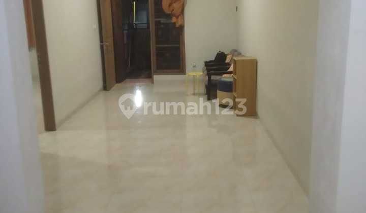 Rumah Taman Harapan Baru Bekasi Siap Huni