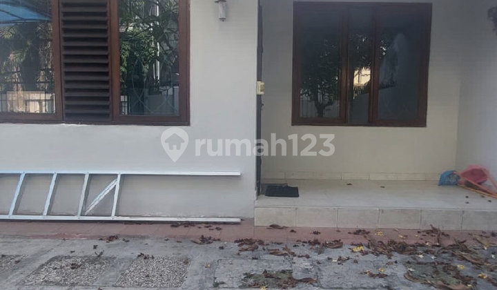 Disewakan Rumah di Menteng Dekat Stasiun Sudirman