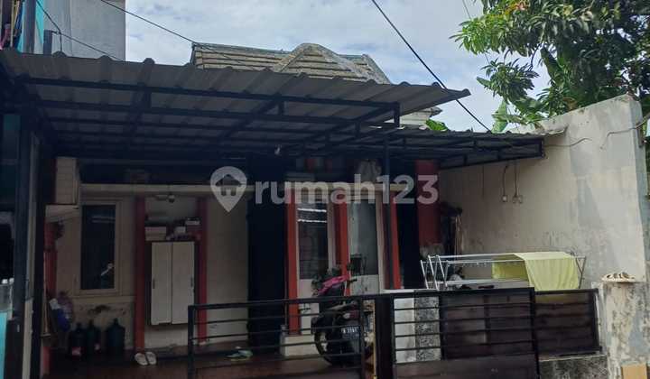 Dijual murah rumah di Serpong Park Tangerang