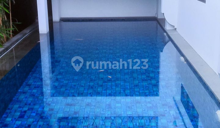 Rumah Mewah Jual Cepat Pake Swimpool di Bintaro Jaya 2