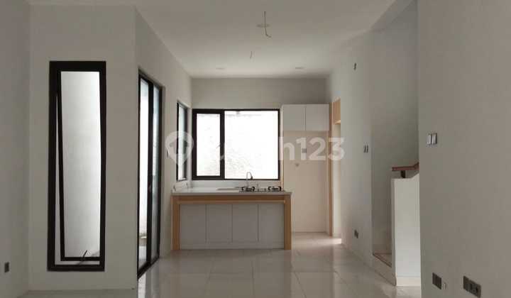 Disewakan Rumah Siap Huni, Hunian Nyaman dan Asri @Discovery Cielo, Bintaro. 2