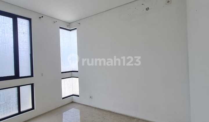 Disewakan Rumah North West Lake Citraland 2