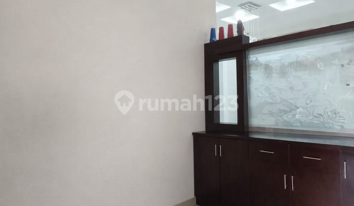 Well-Maintained Semi-Furnished House in Batununggal Mulia, Bandung 2
