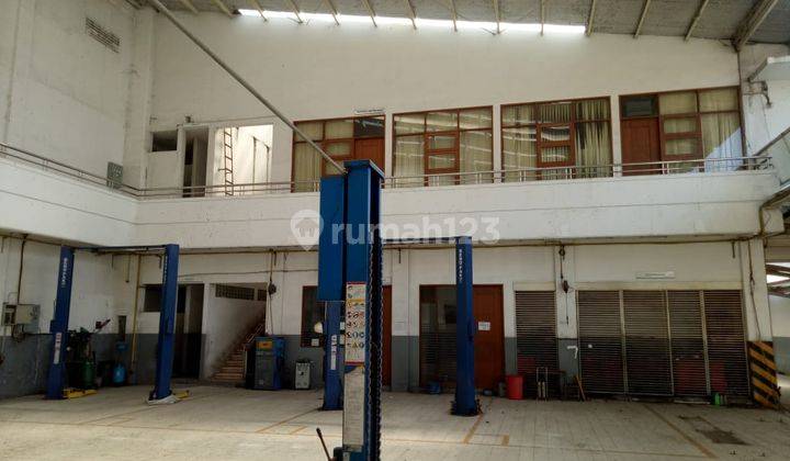 Dijual Bangunan Ex. Showroom di Jl. Soekarno Hatta, Bandung 1