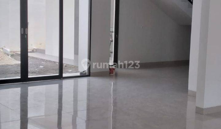 Dijual Rumah Baru di Setiabudi Regency, Jl. Zamrud 1