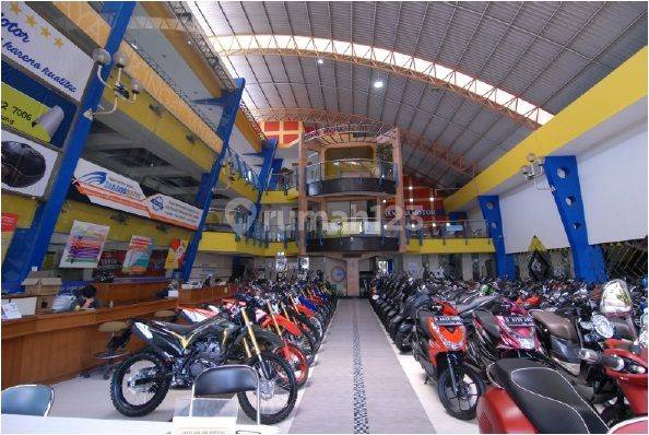 Dijual Gedung 3 Lantai Ex.showroom di Ciateul, Bandung 1