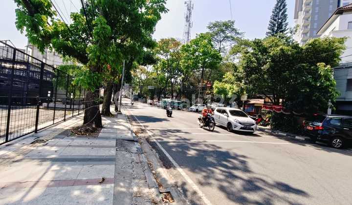 For Sale: House and Business Premises on Jl. Dr. Setiabudi, Bandung 2