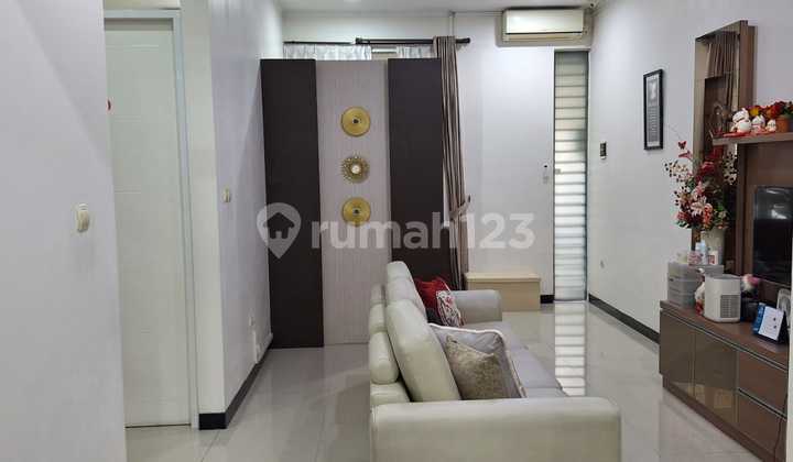 Semi Furnished House in Sommerville Cluster, Taman Kopo Indah