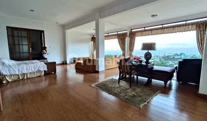 Villa With Full City View di Dago Pakar, Bandung Utara