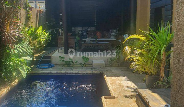 Rumah Dengan Kolam Renang di Renon denpasar 1