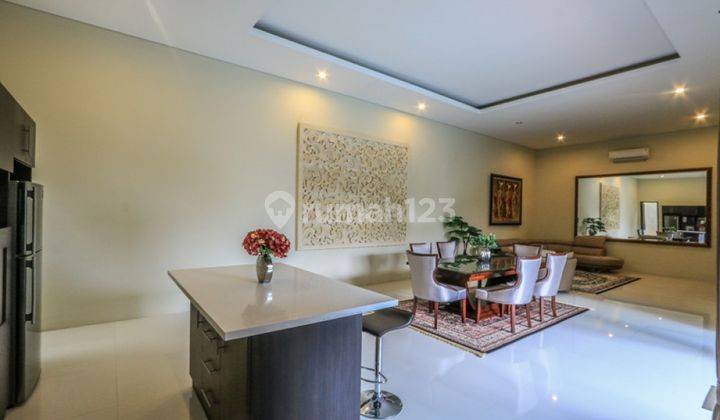 Luxury Brand New 03+02 Bed Rooms Villa For Lease 2