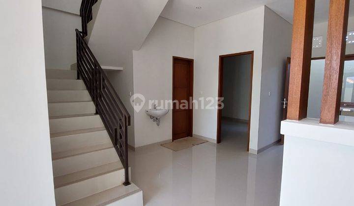 New Gress Second Floor House in Renon, South Denpasar 2