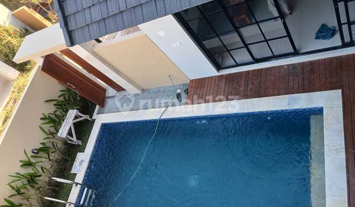 Rumah lantai dua lengkap dengan kolam renang di Nusa Dua - Bali 2