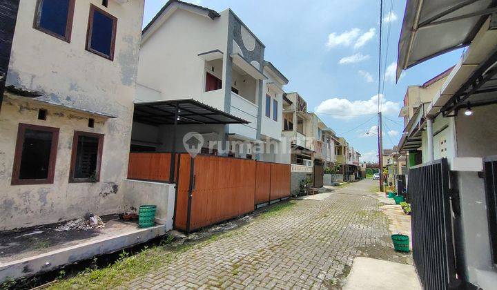 Rumah Murah Harga Tanah Bangunan 2 Lantai Di Gentan Solo  2