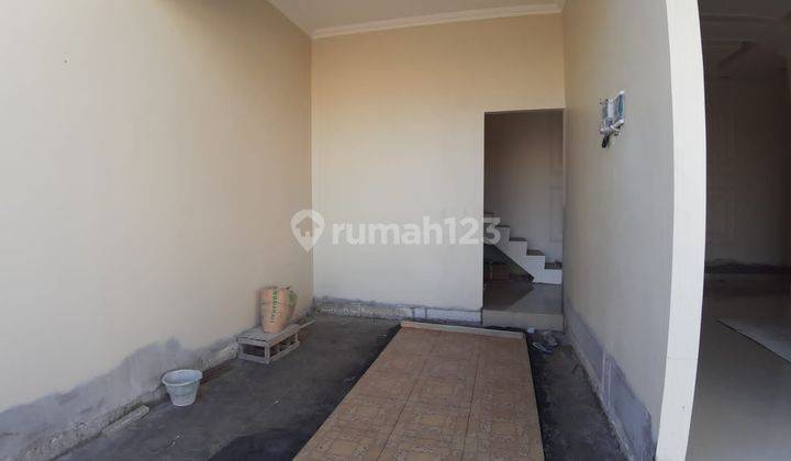 Rumah Baru 2 Lantai Gentan Solo 2