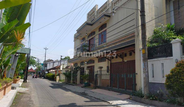 Rumah Bagus 2 Lantai Furnished Laweyan Solo 2